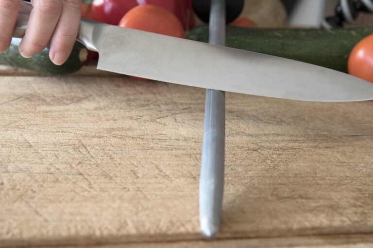 Kitchen Safety: How to Sharpen Kitchen Knives Correctly