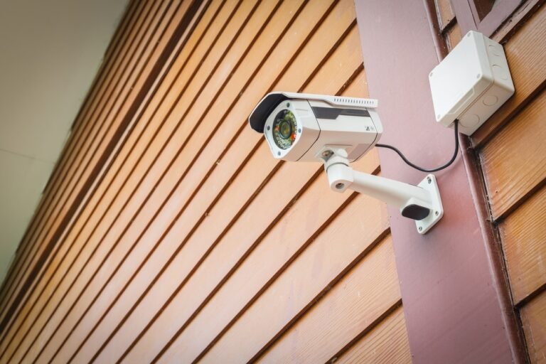 How Does Wireless CCTV Work: Types, Advantages, and More!