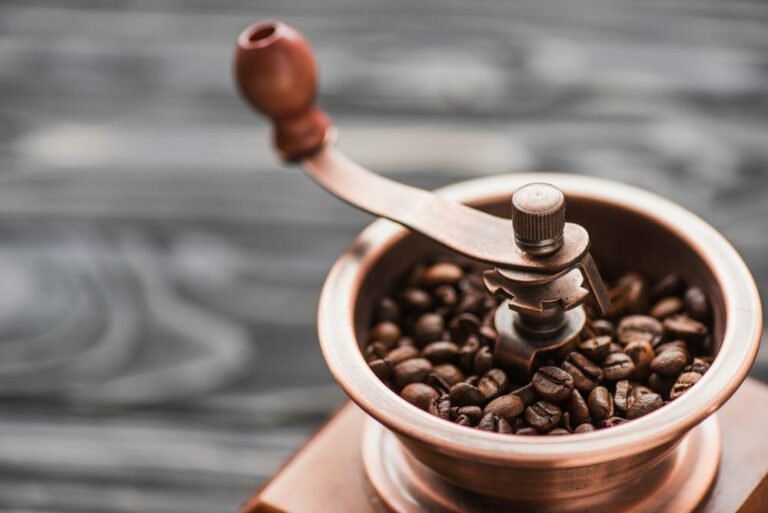 Complete Guide on How to Use a Coffee Grinder
