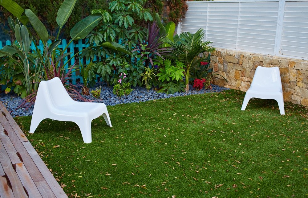 https://househappy.co.uk/wp-content/uploads/2021/03/how-to-clean-artificial-grass.jpg