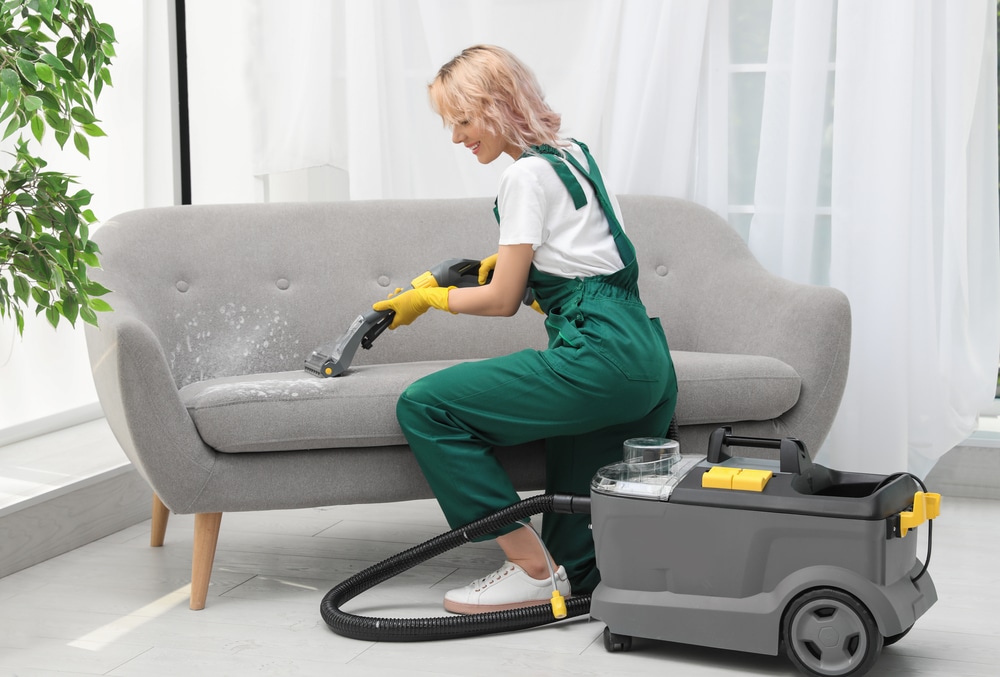How to Use a Wet and Dry Vacuum Cleaner