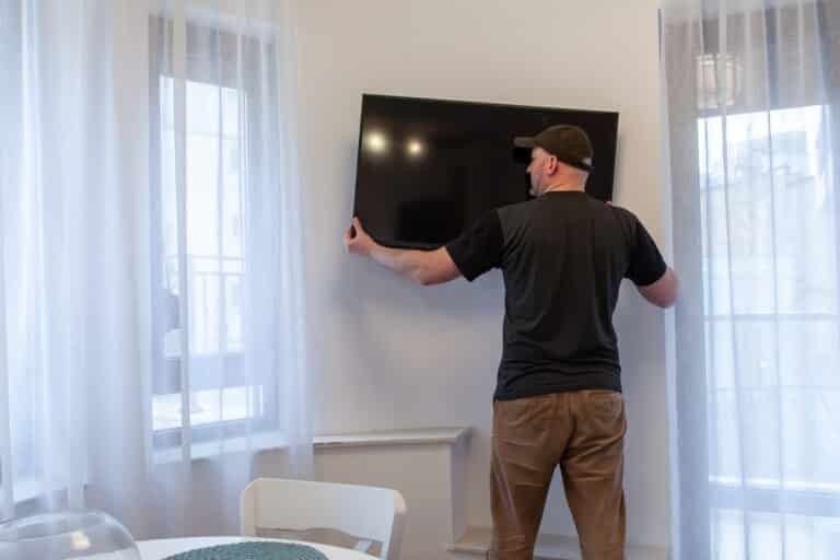 How High Should a TV Be Mounted For Optimal Comfort