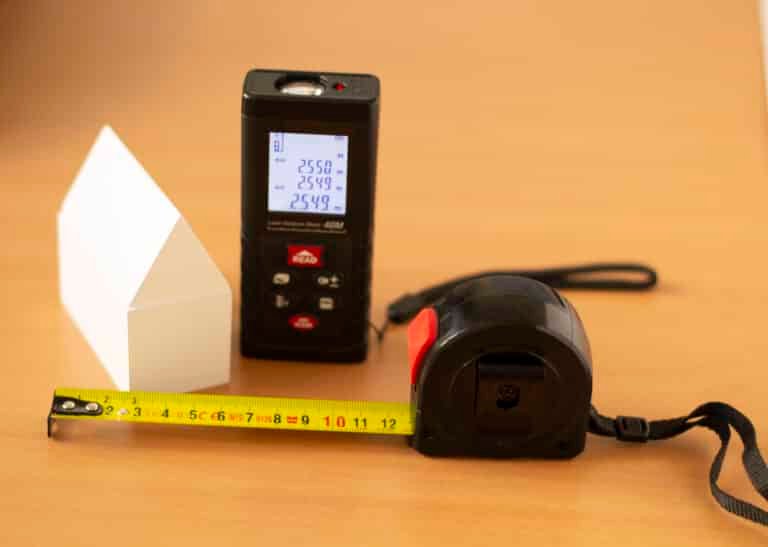 Measuring Up: Laser Measure vs Tape Measure
