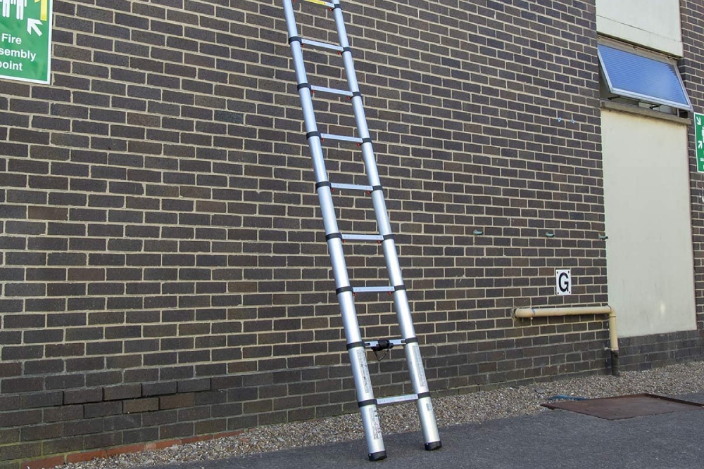 how to assemble a telescopic ladder
