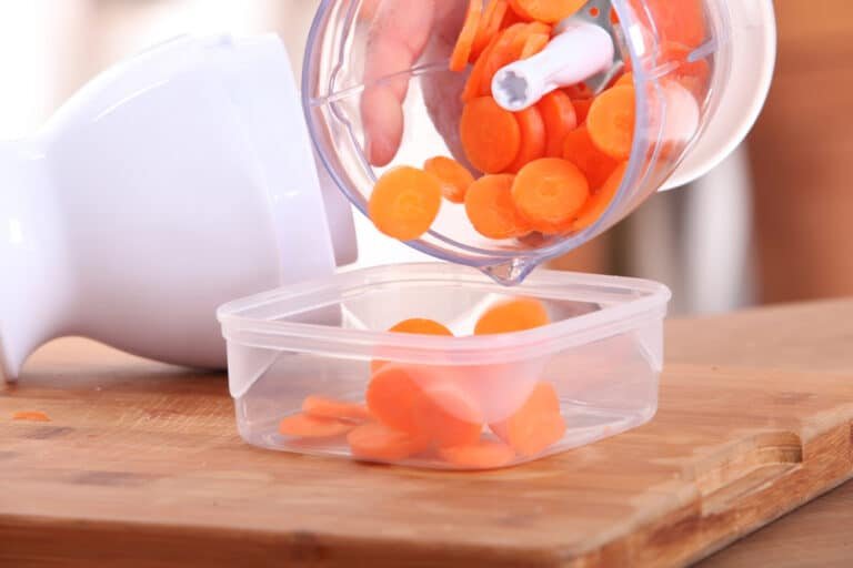 Gratefully Easy: How to Grate Carrots in a Food Processor
