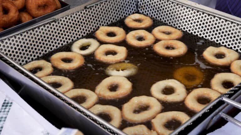 How to Make Doughnuts in a Deep Fat Fryer: A Simple Recipe