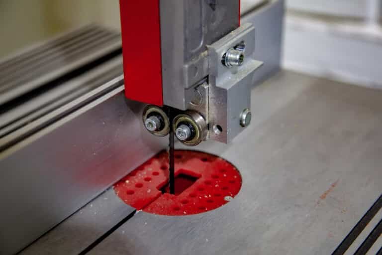 How to Change a Scroll Saw Blade: A Step-by-Step Guide