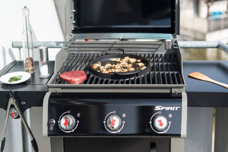 How to Turn a Gas BBQ Into a Smoker: A Step-by-Step Guide