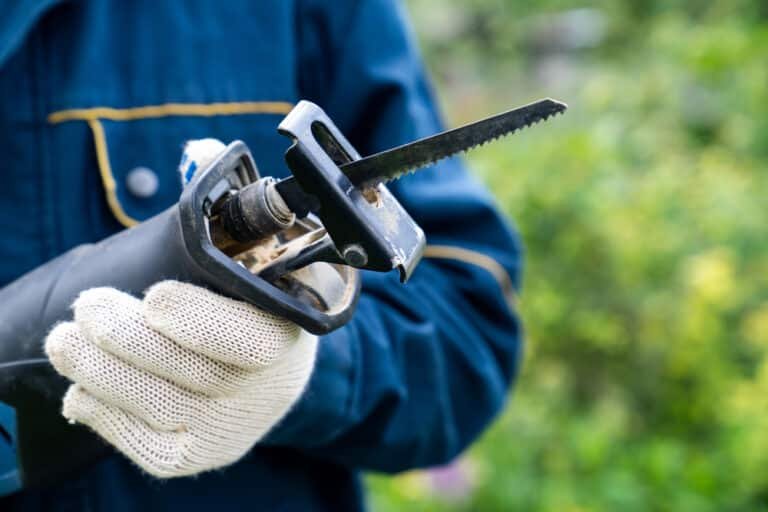 Multi Tool Vs Reciprocating Saw: Which Is Better for Your Home and Garden?