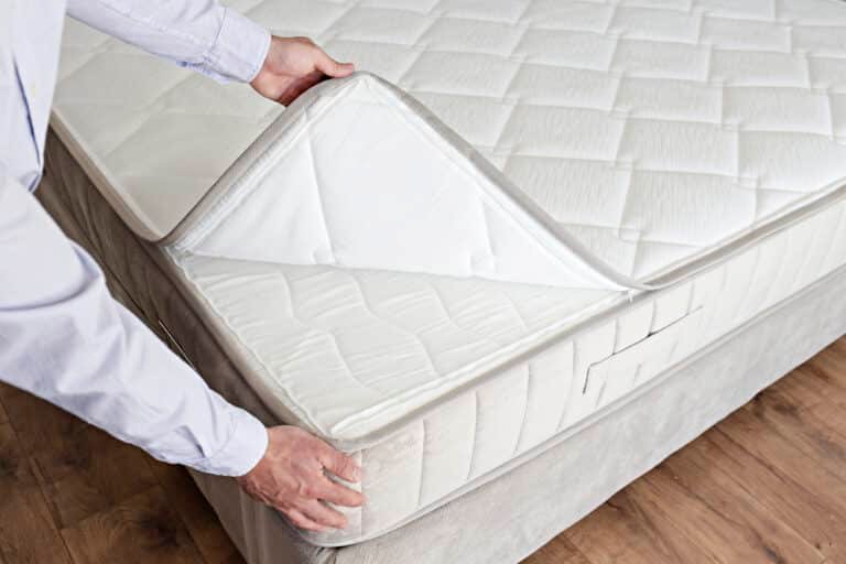 How to Clean a Mattress Topper: A Quick and Easy Guide!