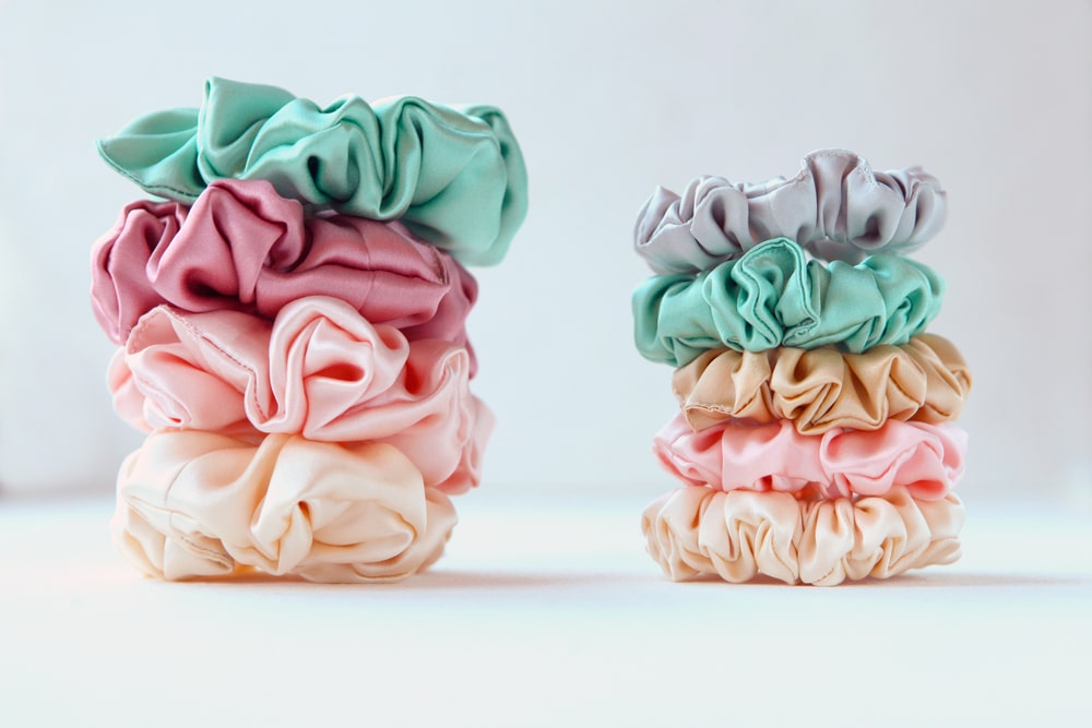 How to Make Scrunchies with a Sewing Machine