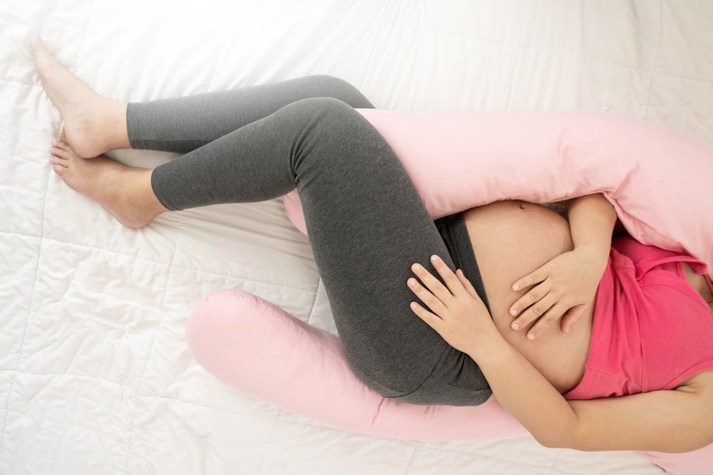 How to Make a Pregnancy Body Pillow