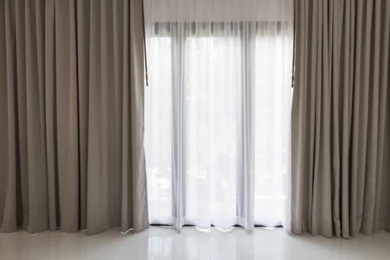 Uncover the Difference: Thermal vs Blackout Curtains