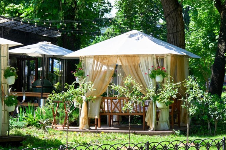 Gazebo Vs Marquee: Which One Is Right for You?