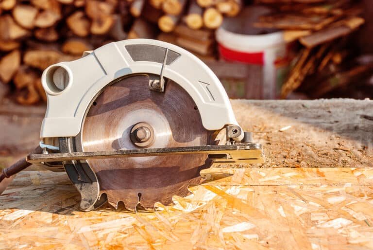 How to Cut Paving Slabs With a Circular Saw