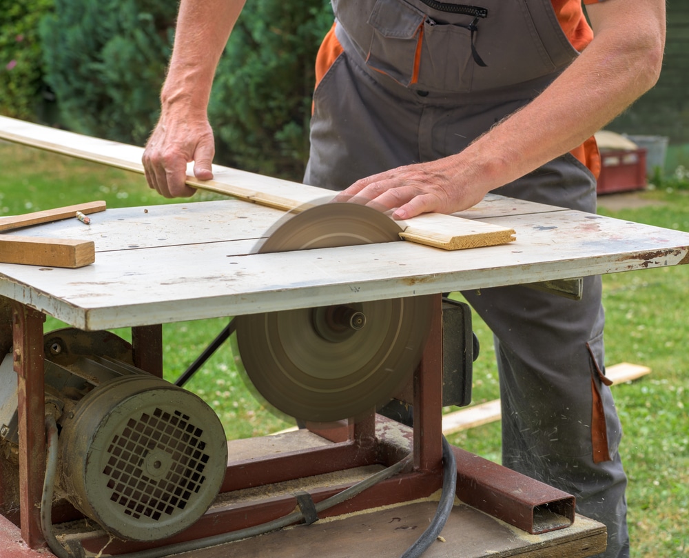 how to make a table saw stand