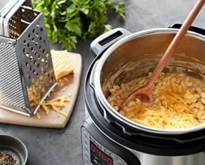 cooking mac and cheese