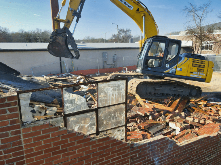 Doing Demolitions? Here are 3 Reasons You Need to Turn to the Professionals